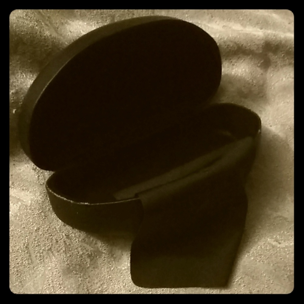 Large Black Sunglass Case 🌞😎